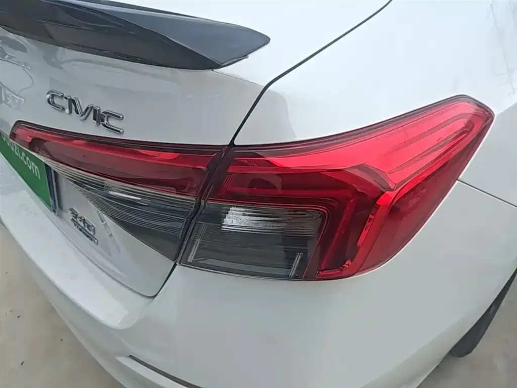 Honda Civic — фото 7