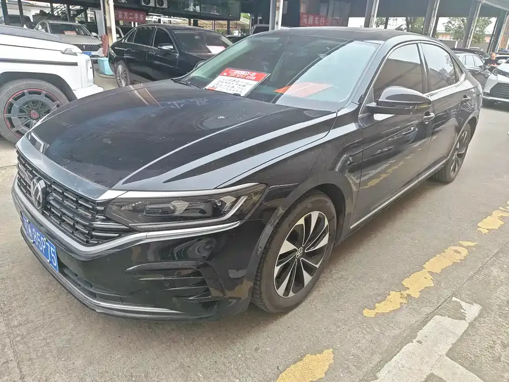 Volkswagen Passat — фото 1