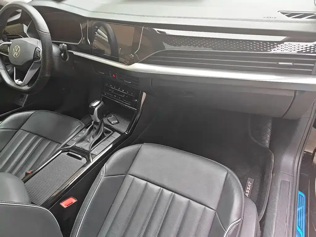 Volkswagen Passat — фото 8
