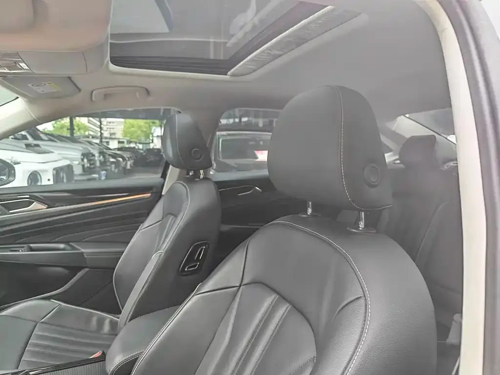 Volkswagen Passat — фото 2