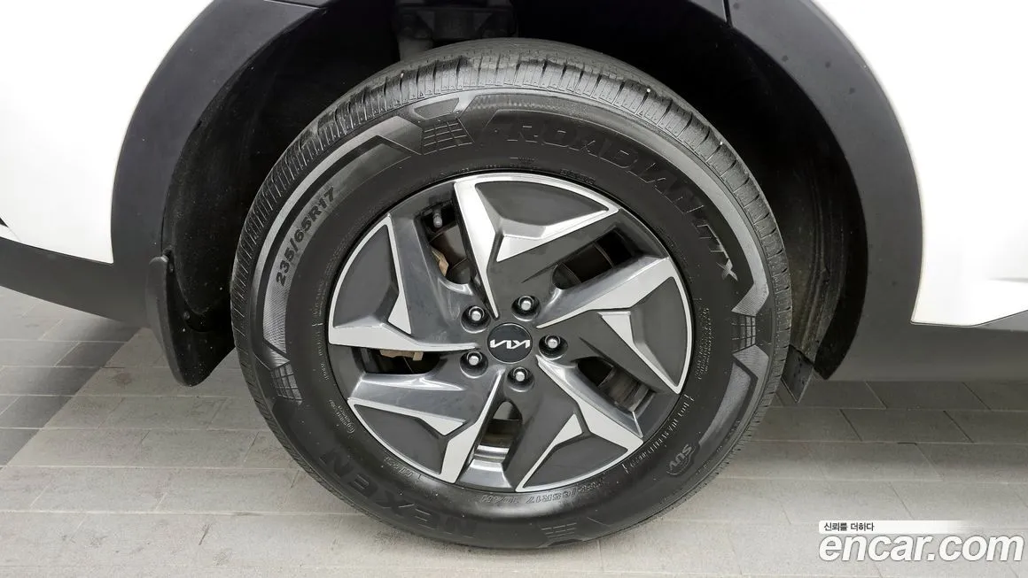 Kia Sorento — фото 5