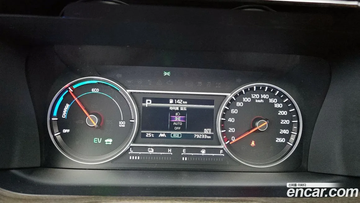Kia Sorento — фото 9