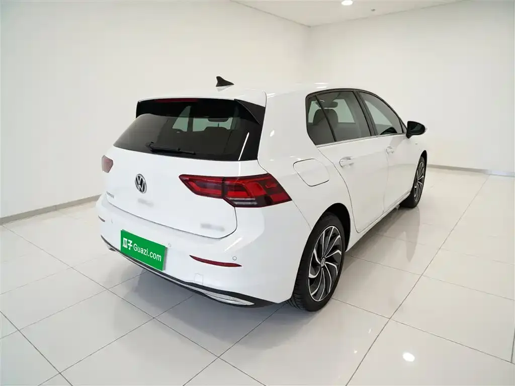 Volkswagen Golf 2021 из CN, фото 2