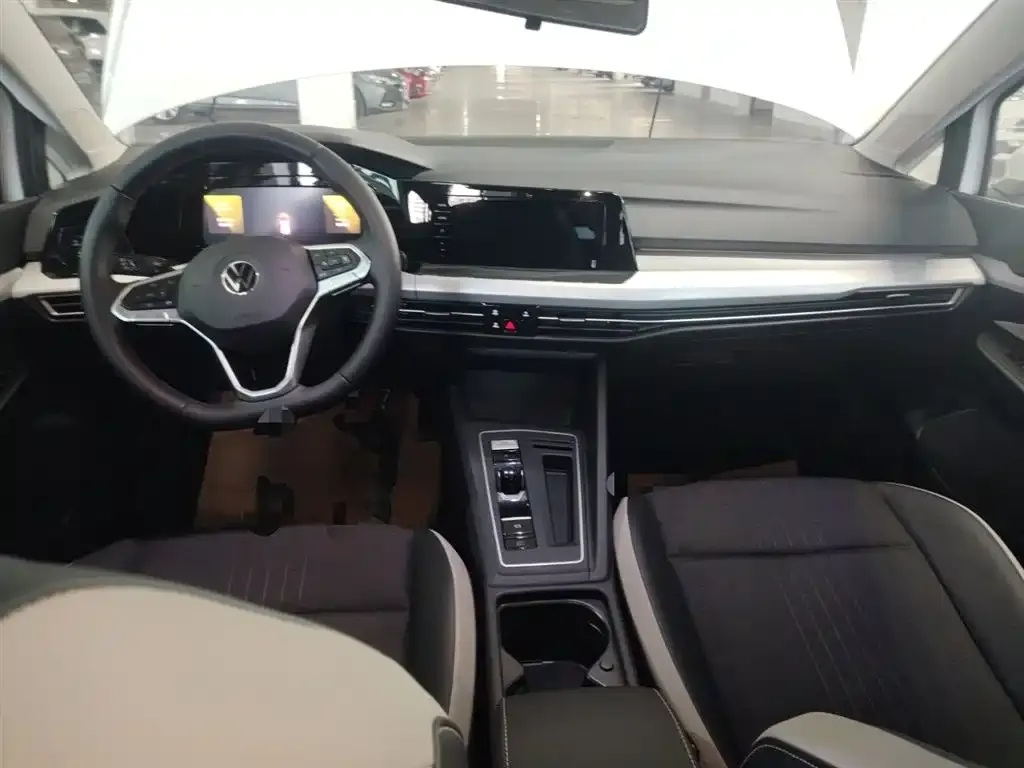 Volkswagen Golf 2021 из CN, фото 4