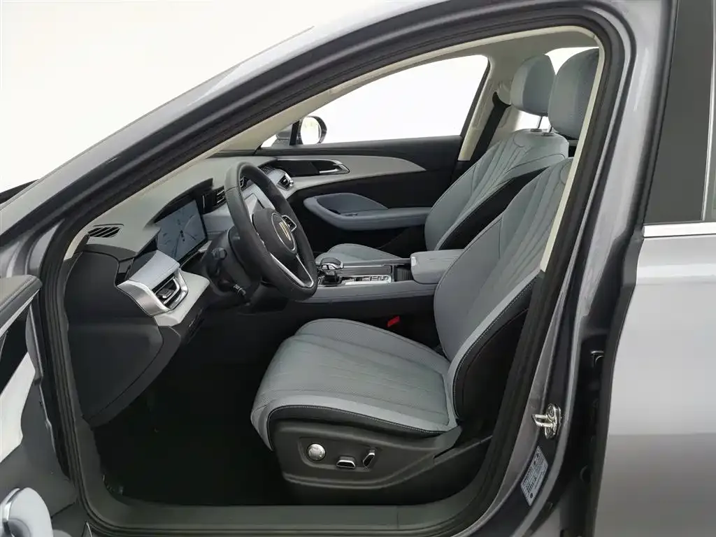 Hongqi H5 PHEV 2025 из CN, фото 6