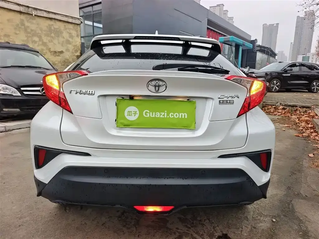 Toyota C-HR — фото 3