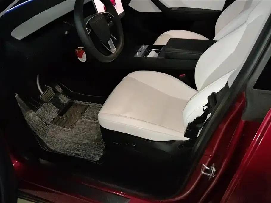 Tesla Model Y 2025 из CN, фото 8