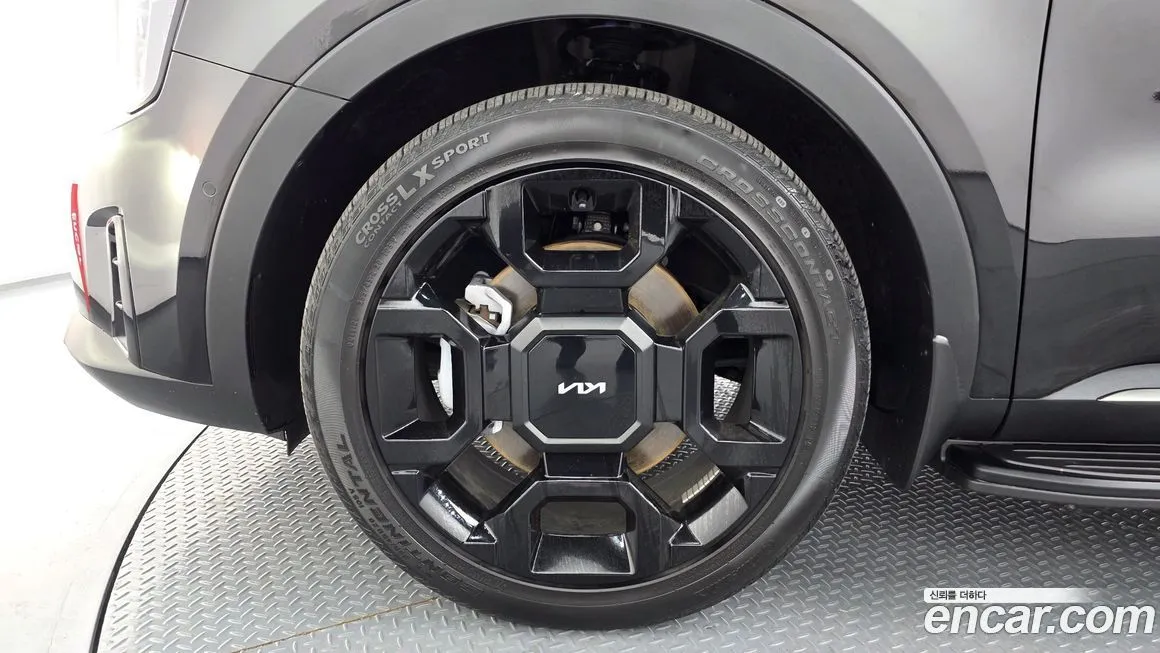 Kia Sorento — фото 8