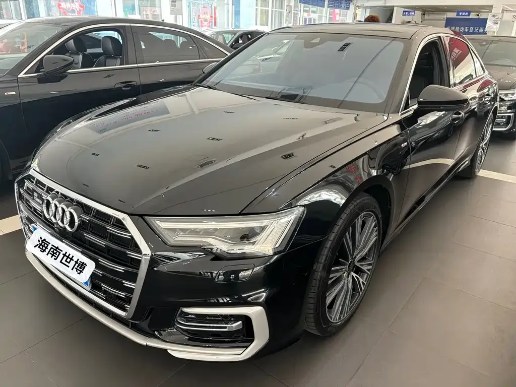 Audi A6L — фото 1
