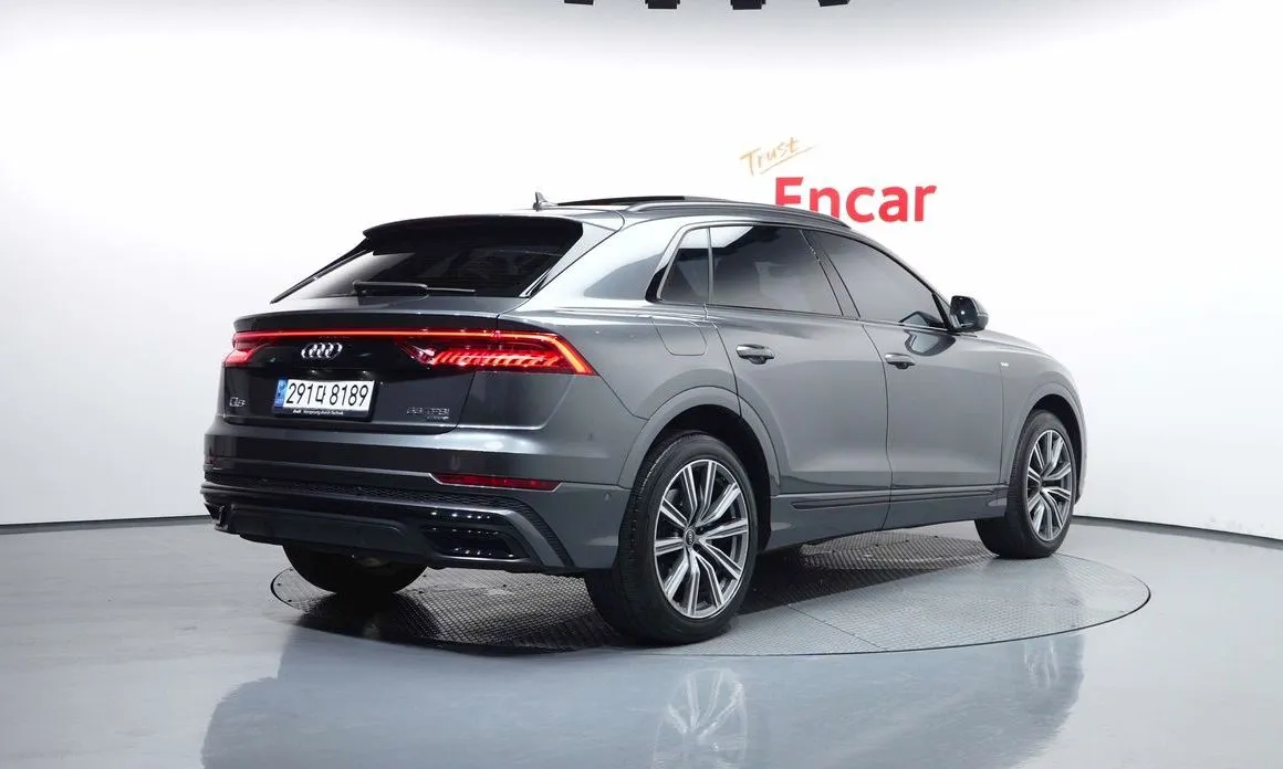 Audi Q8 — фото 5