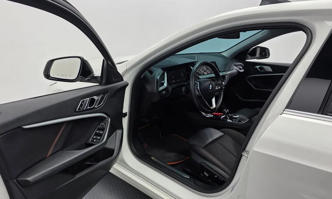 BMW 1-Series 2021 из KR, фото 3
