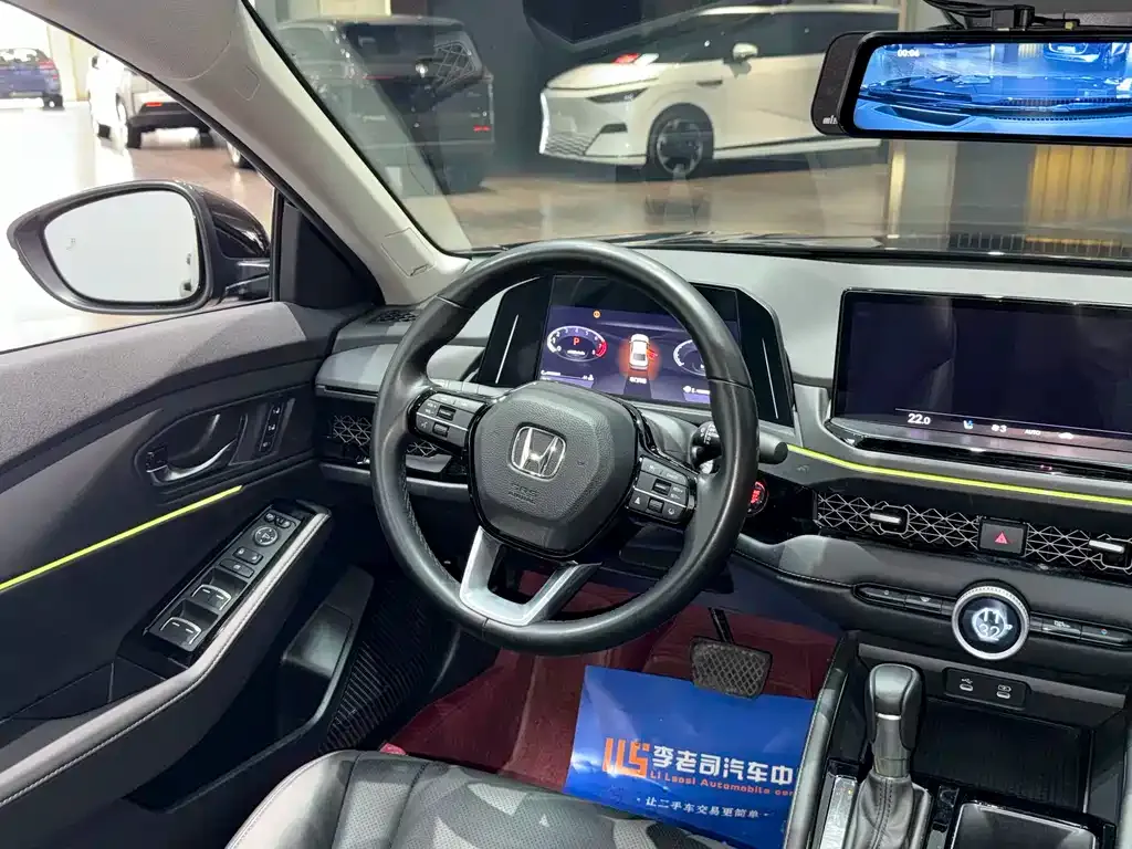 Honda Accord — фото 10