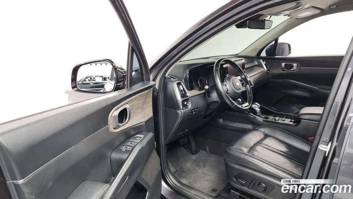 Kia Sorento — фото 8