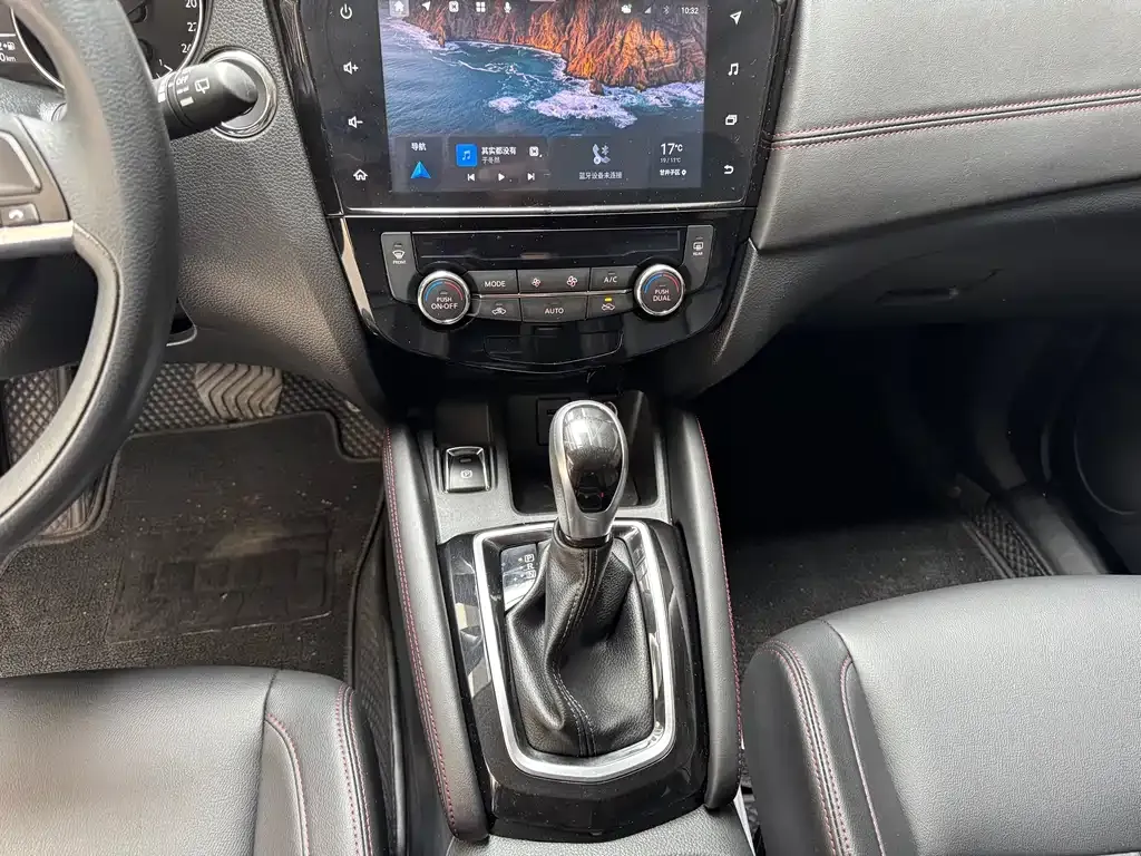 Nissan Qashqai — фото 10