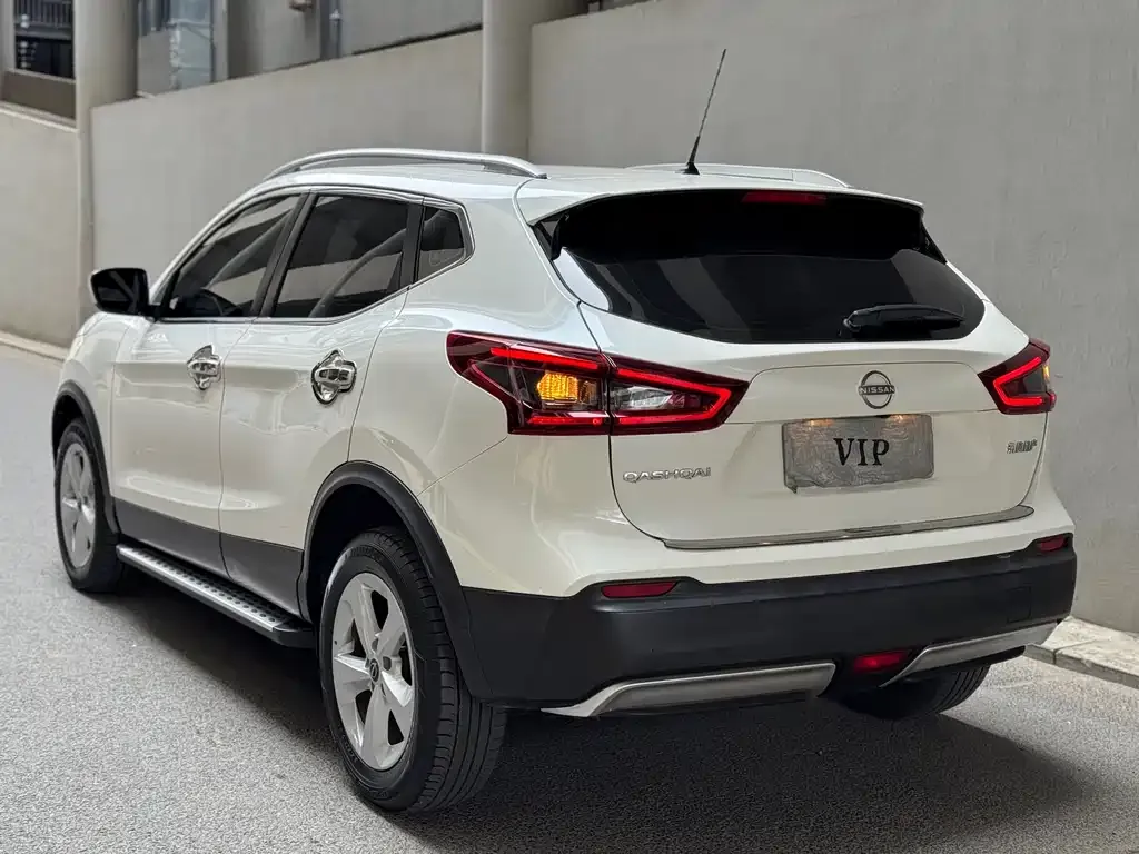 Nissan Qashqai — фото 6