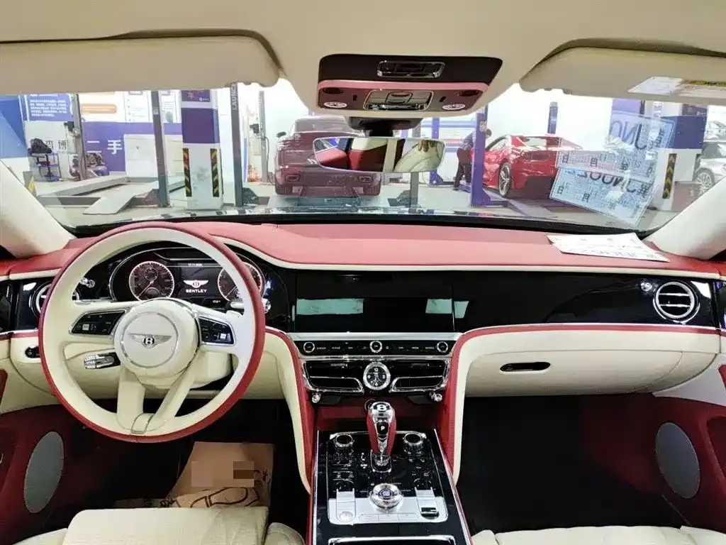 Bentley Flying Spur — фото 2