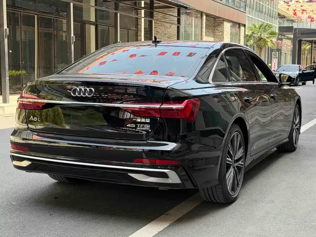 Audi A6L — фото 10
