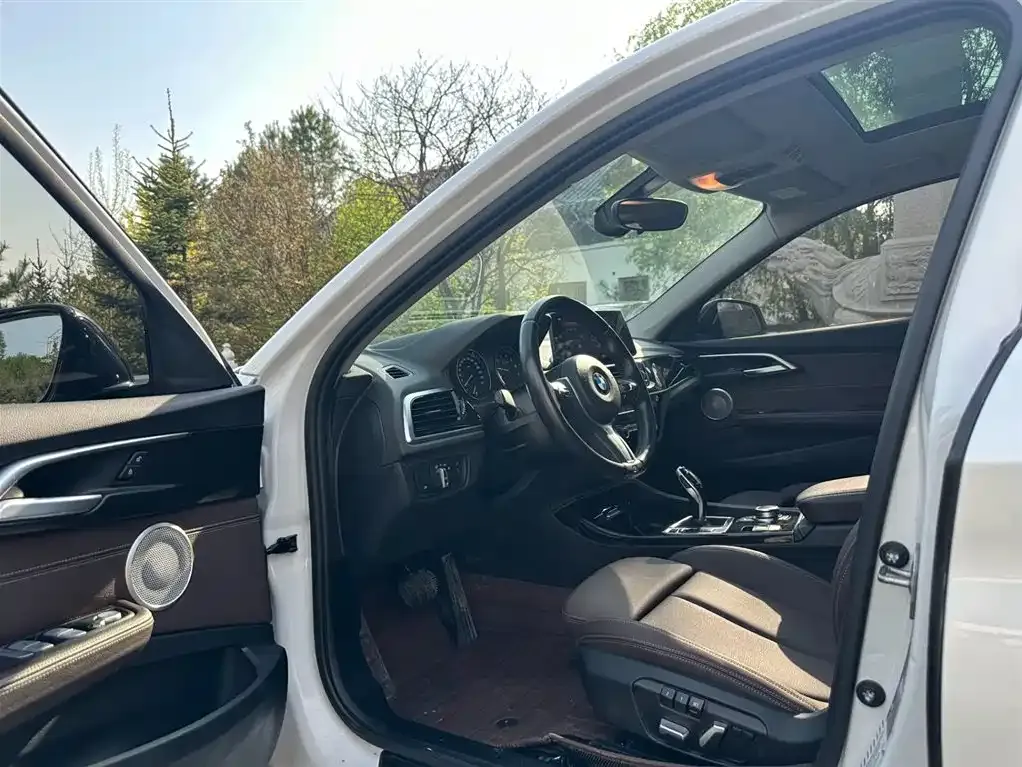 BMW 1 Series 2022 из CN, фото 4