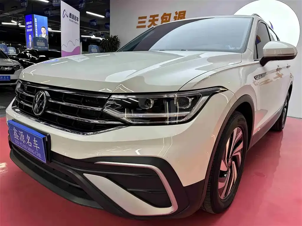 Volkswagen Tiguan L — фото 7