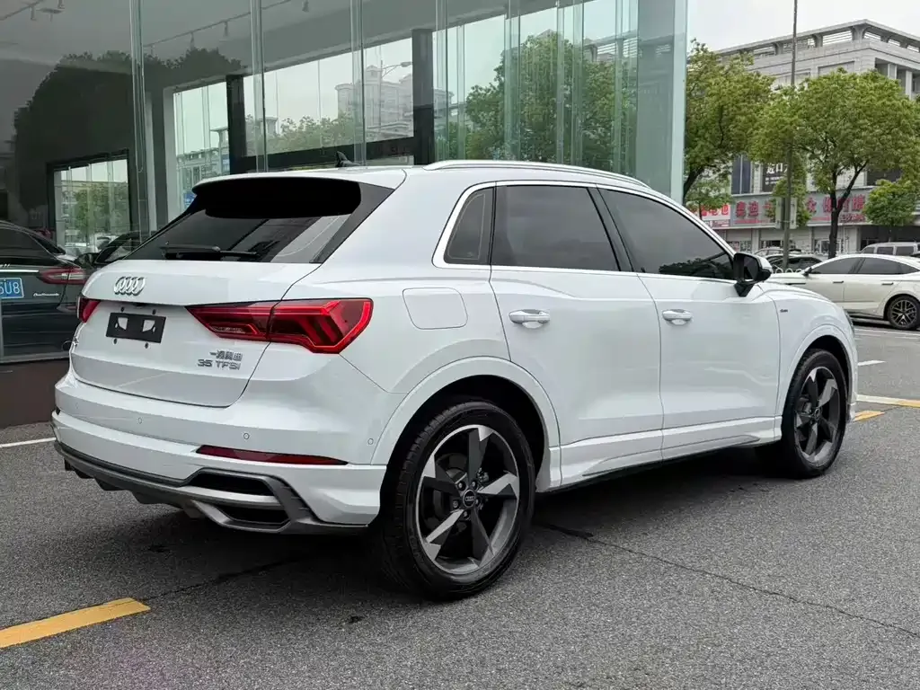 Audi Q3 — фото 9