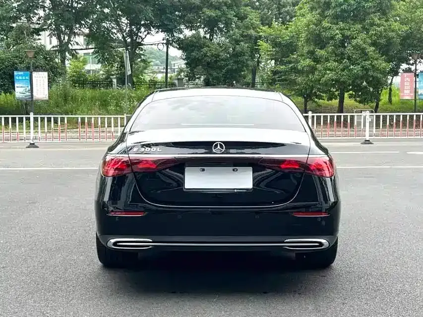 Mercedes-Benz E-Class 2024 из CN, фото 2