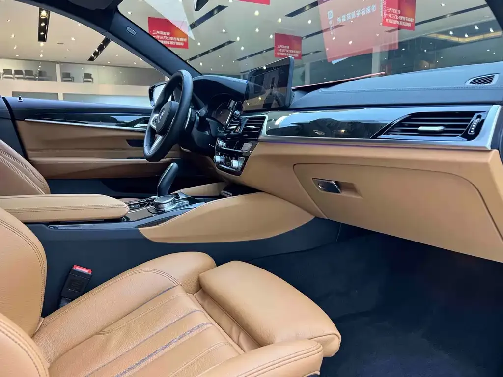 BMW 6 Series GT 2023 из CN, фото 3