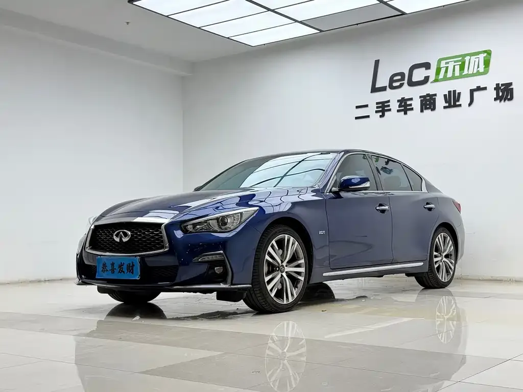 Infiniti Q50L — фото 1