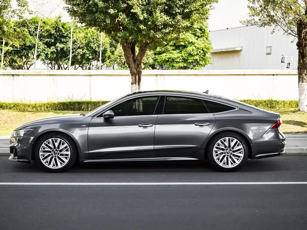 Audi A7 2021 из CN, фото 10