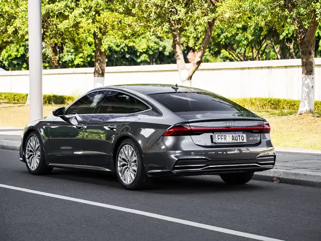 Audi A7 2021 из CN, фото 8