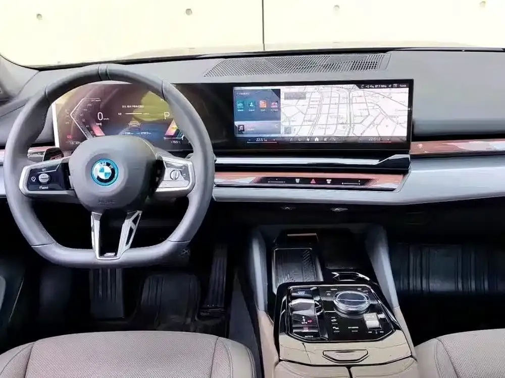 BMW i5 2025 из CN, фото 5