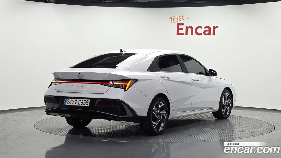Hyundai AVANTE — фото 4