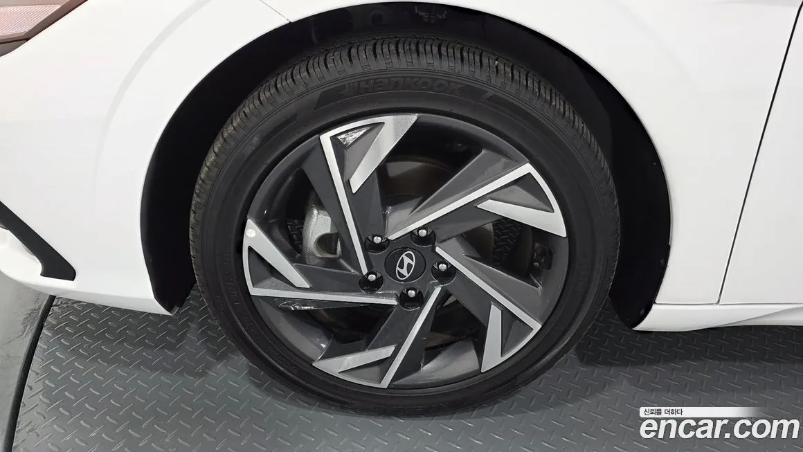 Hyundai AVANTE — фото 9