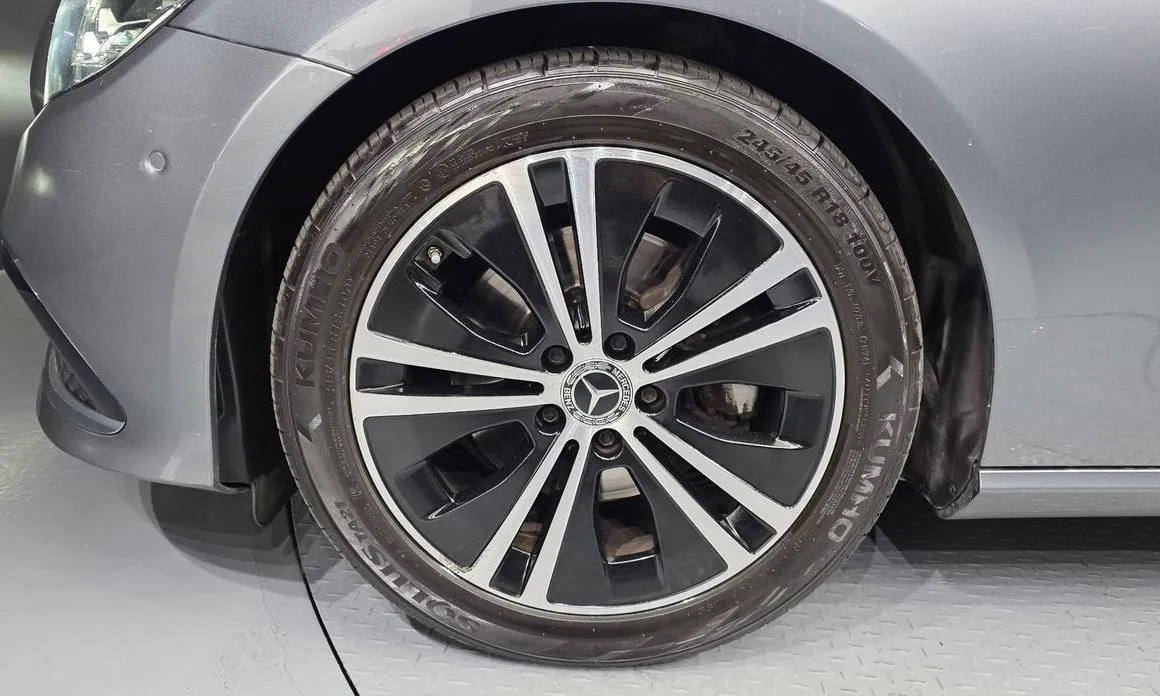 Mercedes-Benz E-Class 2021 из KR, фото 10