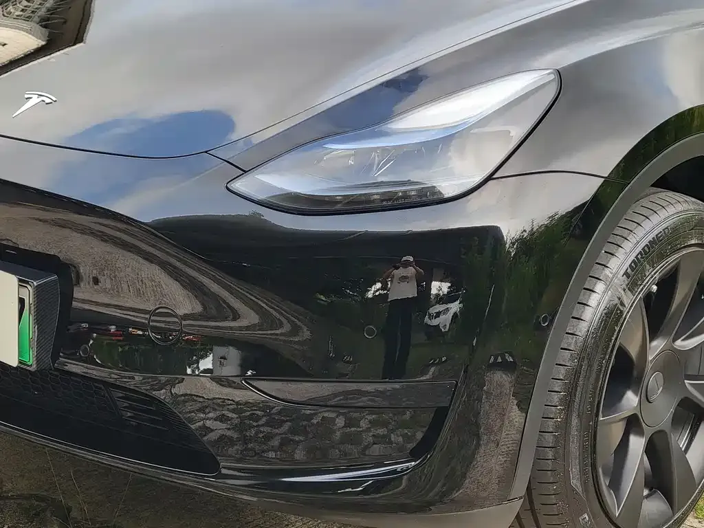 Tesla Model Y — фото 2