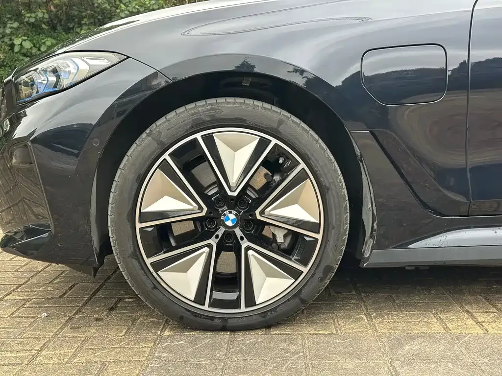 BMW i3 — фото 8