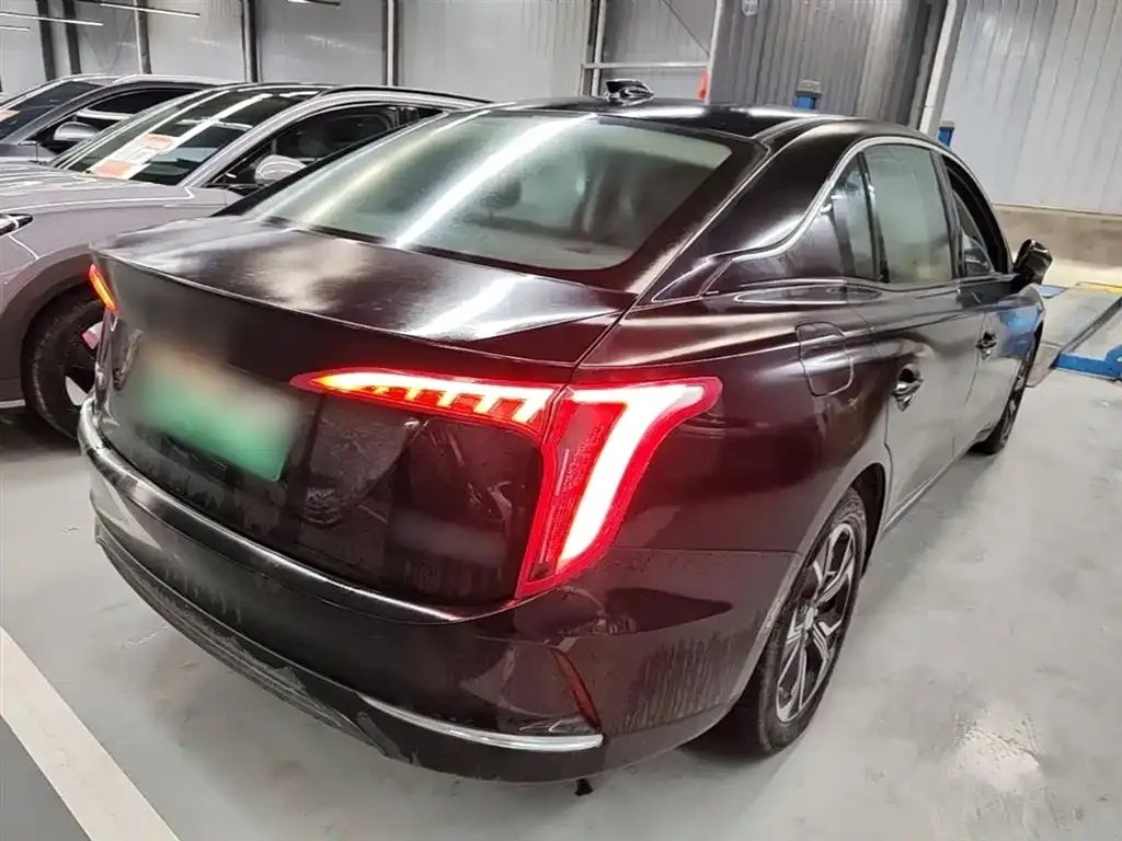Hongqi E-QM5 2024 из CN, фото 7