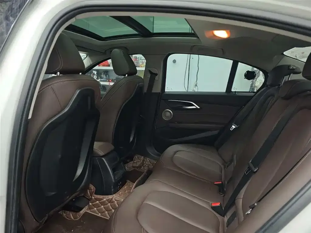 BMW 1 Series 2022 из CN, фото 4