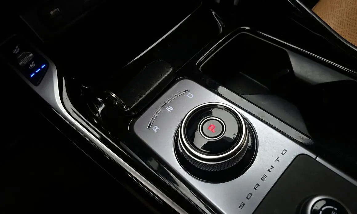 Kia Sorento — фото 4