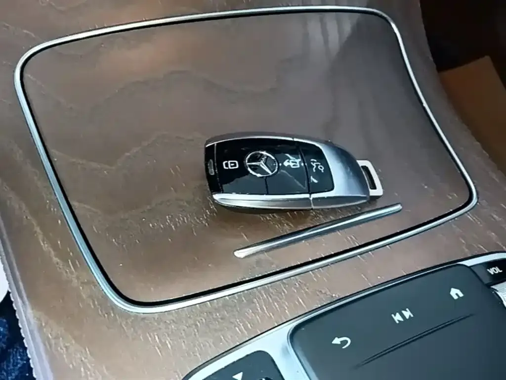Mercedes-Benz E-Class New Energy — фото 3