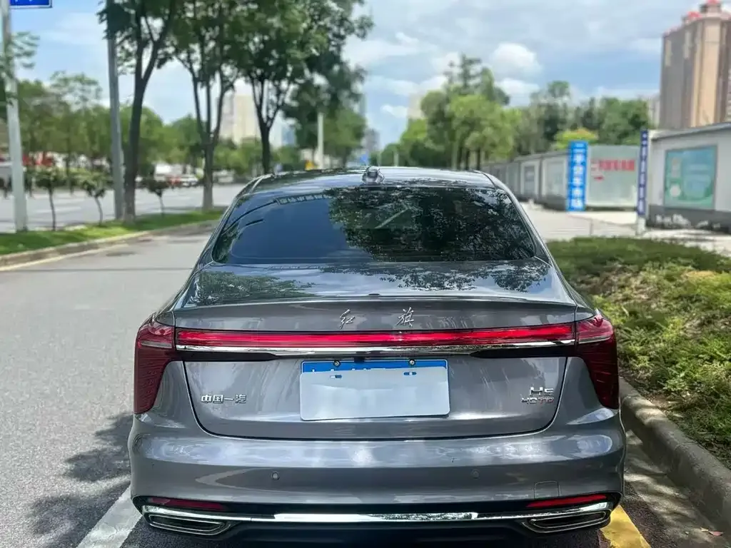 Hongqi H5 — фото 4