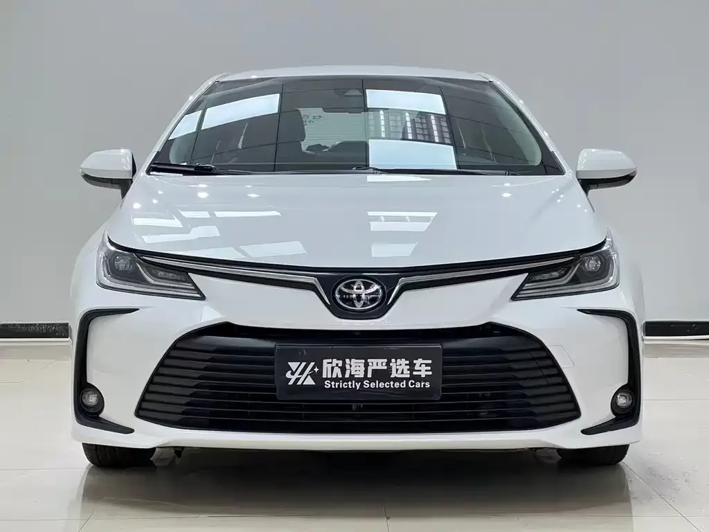 Toyota Corolla — фото 10