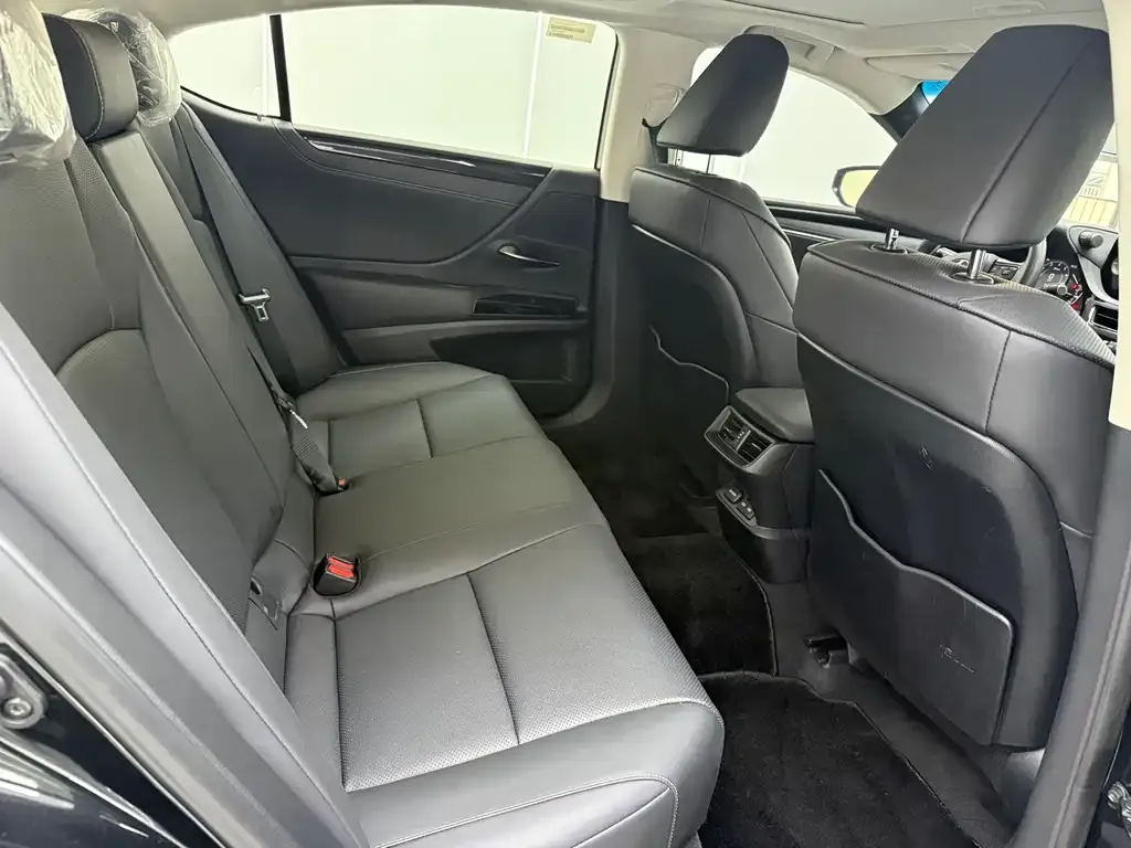 Lexus ES 2023 из CN, фото 5