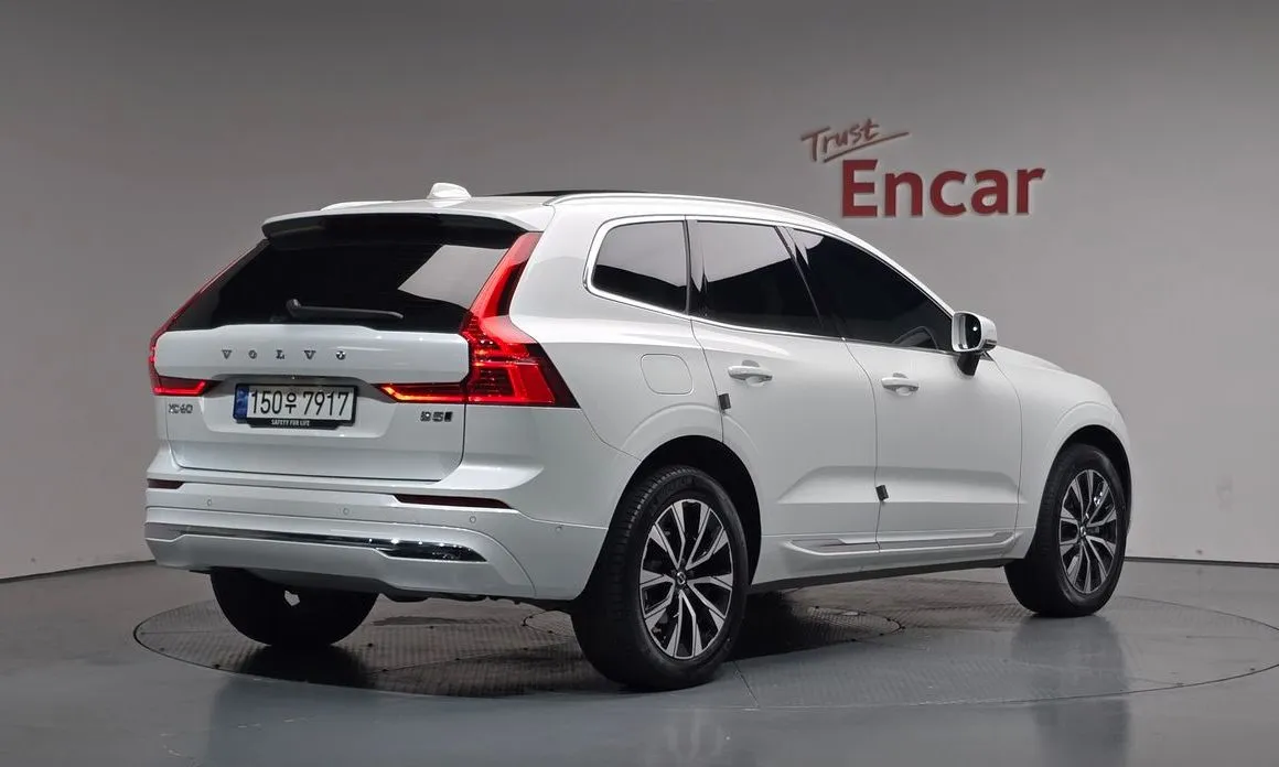 Volvo XC60 — фото 3