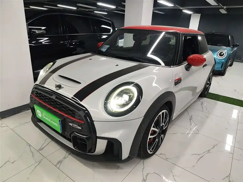 MINI JCW (John Cooper Works) — фото 1