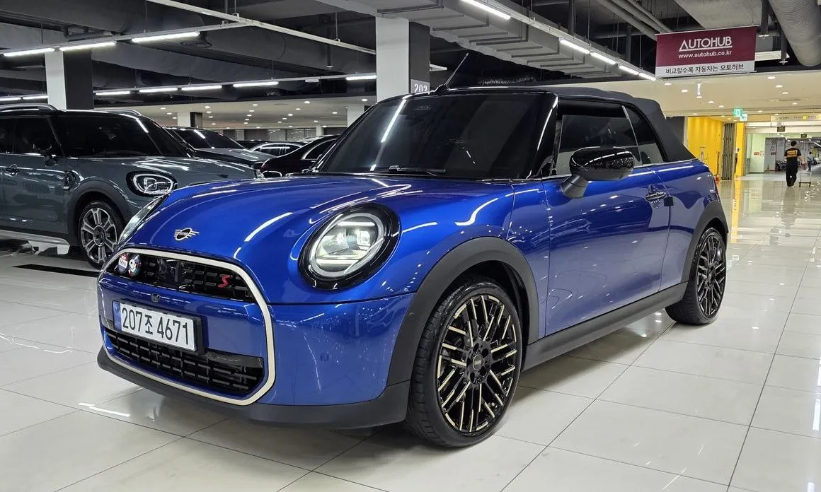 Mini Cooper Convertible 2025 из KR, фото 4