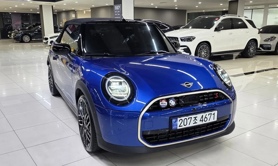 Mini Cooper Convertible 2025 из KR, фото 10