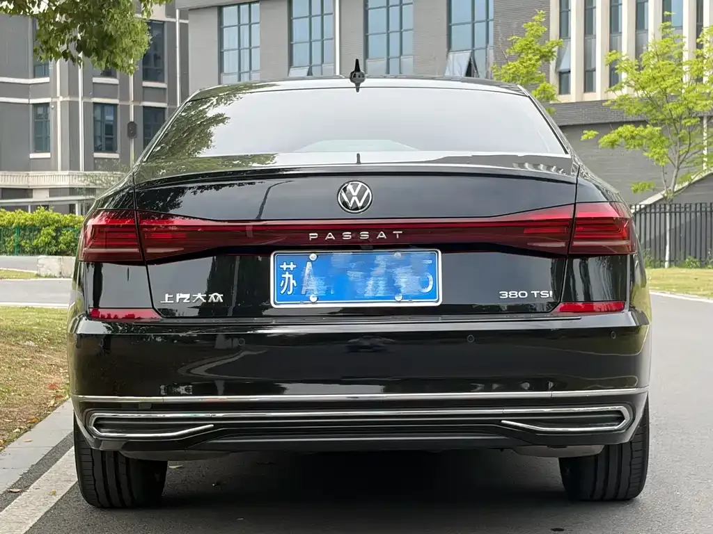 Volkswagen Passat — фото 5