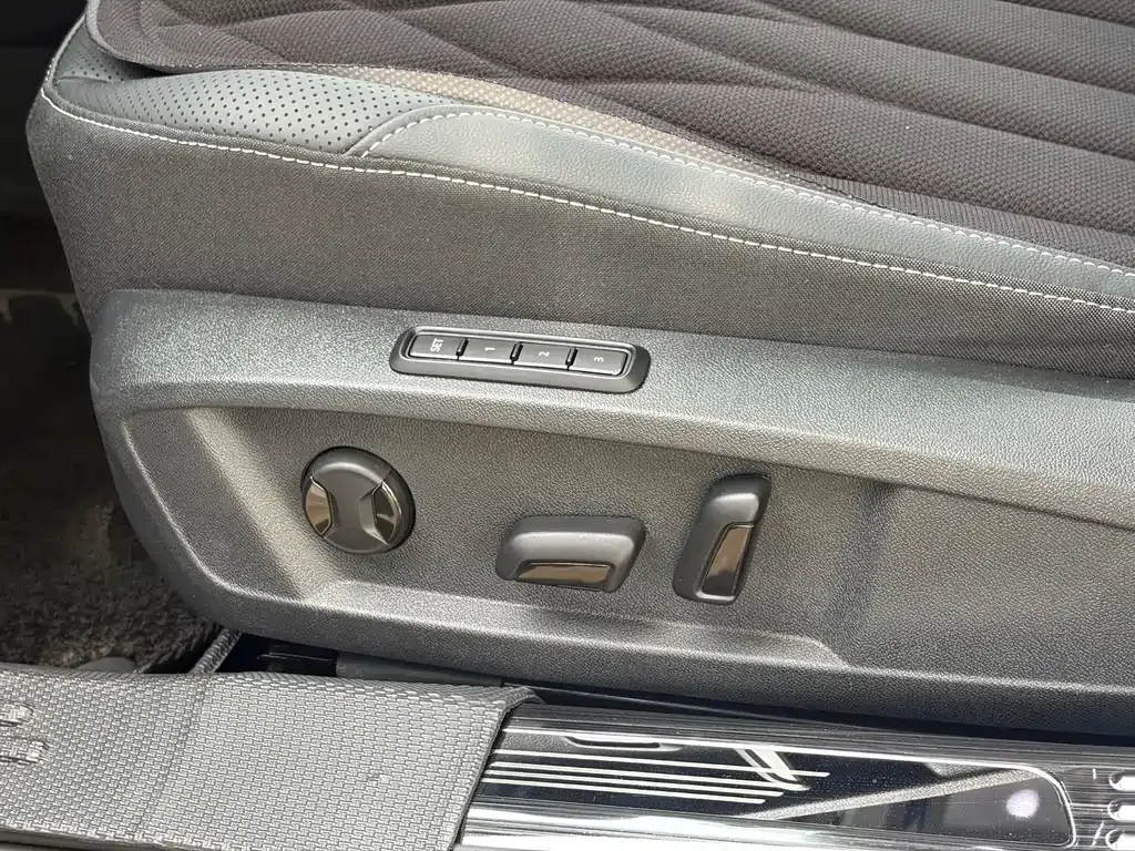 Volkswagen Passat — фото 10