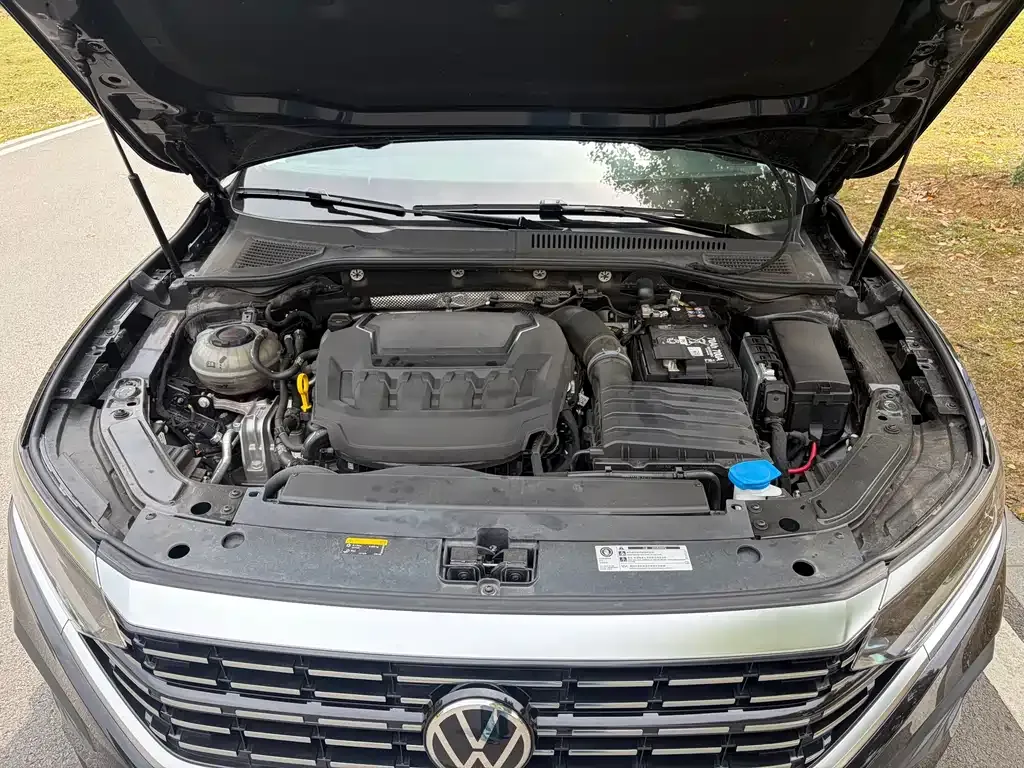 Volkswagen Passat — фото 8