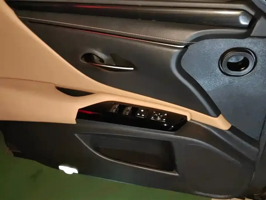 Lexus ES 2022 из CN, фото 4